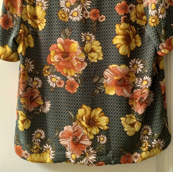 Floral short - Picture 2 of 2